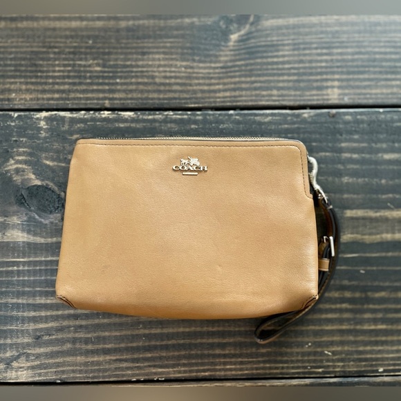 Coach Genuine Pebbled Leather Saddle Brown Corner Zip Wristlet - Picture 1 of 3